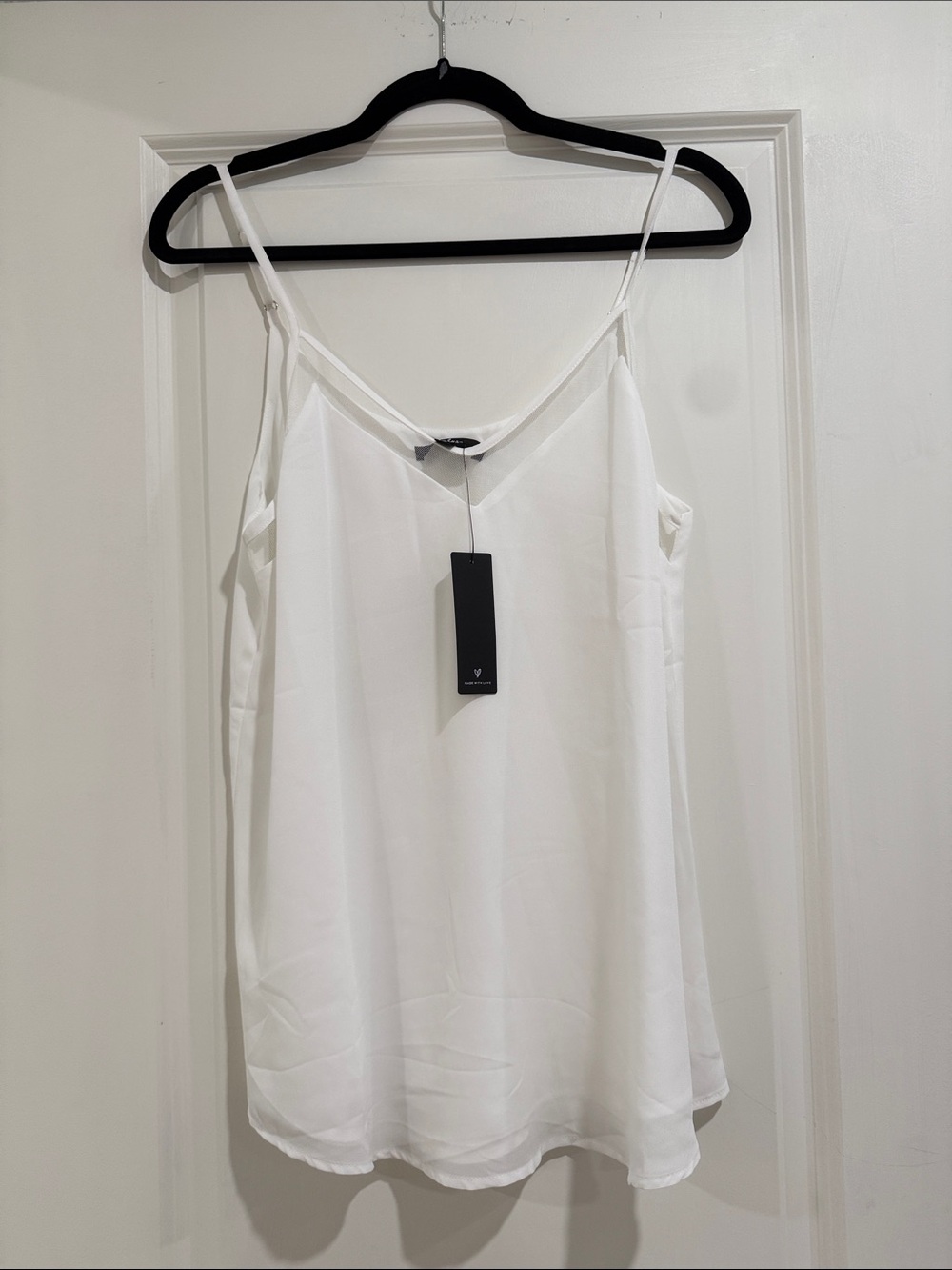 NWT Lulu's White V-Neck Adjustable Spaghetti Strap Camisole